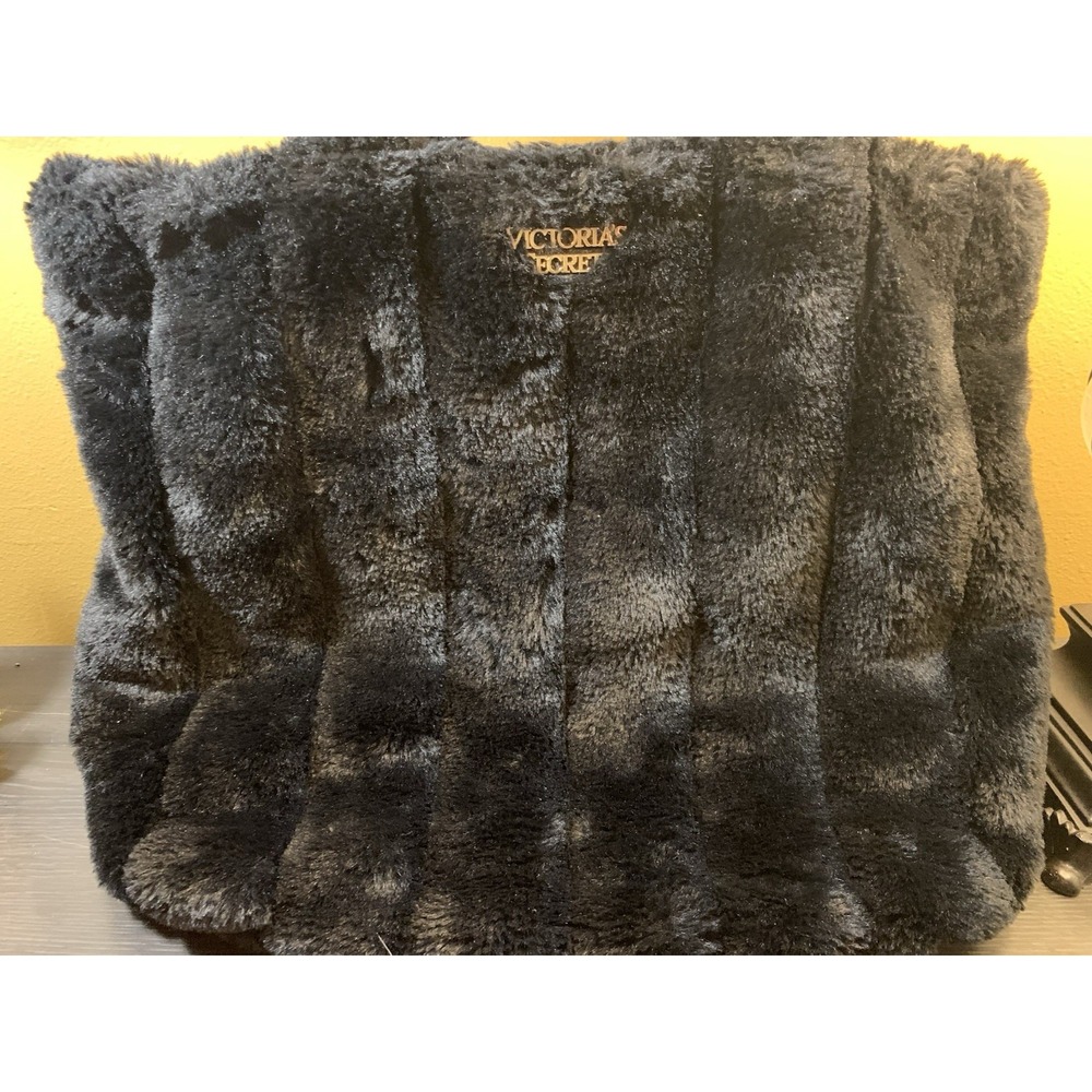 Victoria Secret Large Black Faux Fur Fuzzy Tote Bag MSRP $58 Women's - Picture 2 of 12